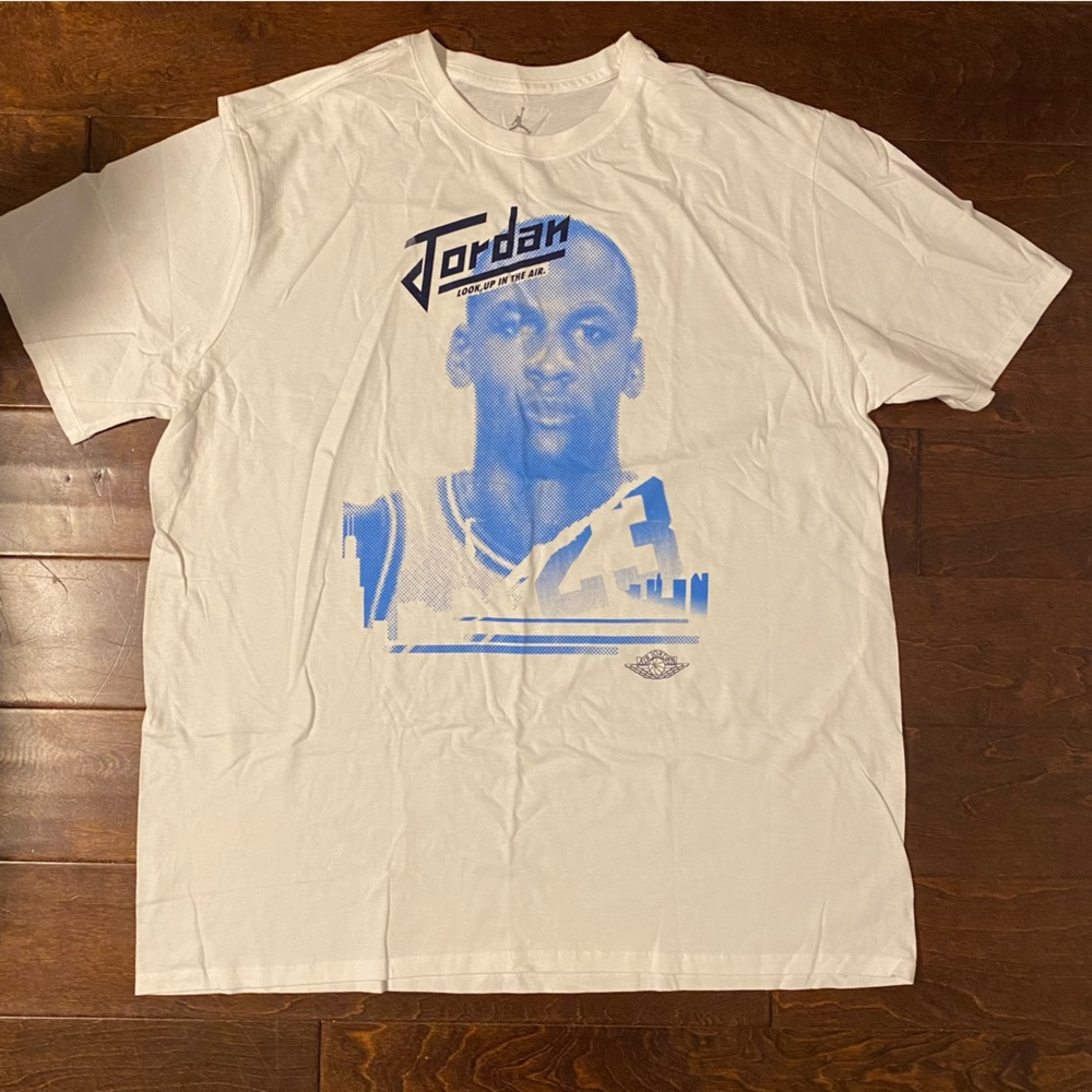 Air Jordan Look Up In The Air T-Shirt New w|o Tags